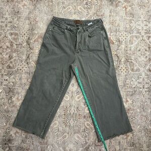 Judy Blues Crop Jeans